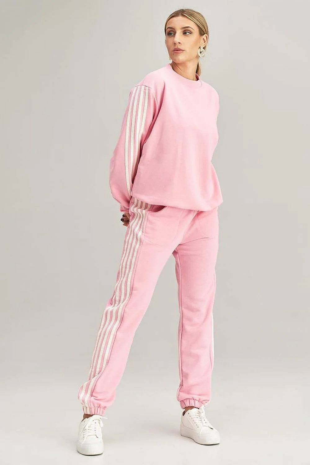 Ensemble survêtement femme loose manches longues contrastes blanc beige coton elasthanne rose pastel confort sport modern