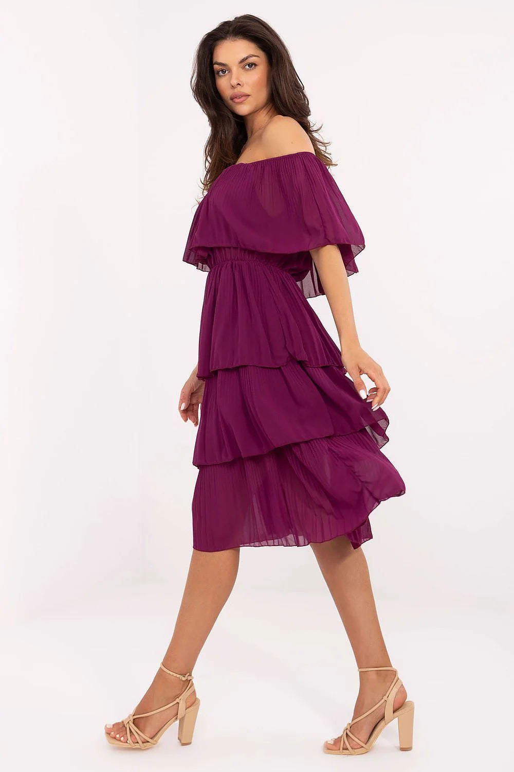 Robe de cocktail romantique Och Bella encolure Bardot manches courtes couleur prune profond robe midi tissu léger ruffles polyester viscose