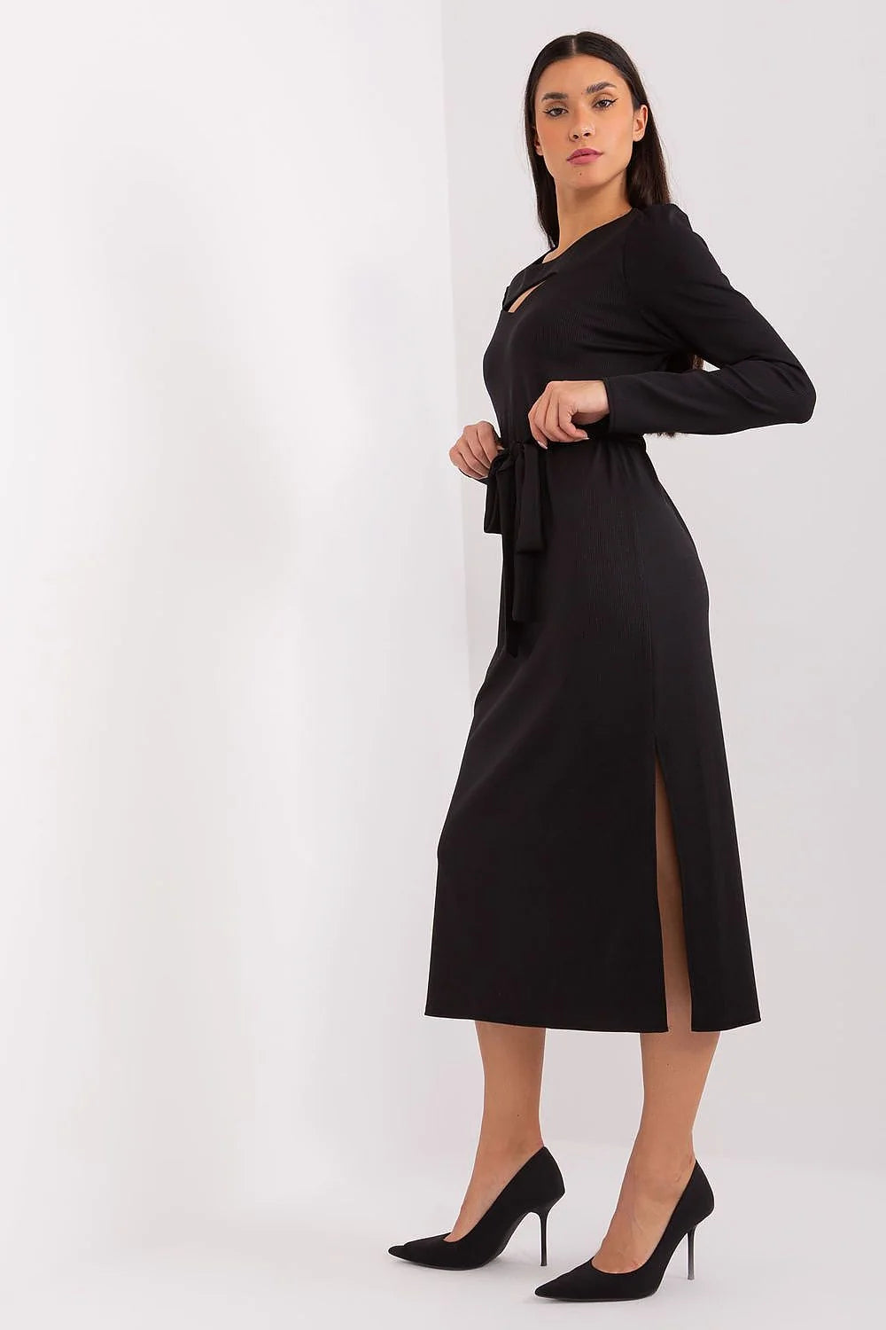 Robe de jour Lakerta élégante moderne manches longues en coton noir texture côtelée ceinture ajustable femmes occasionnels