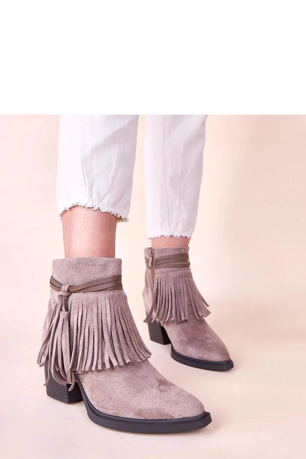 bottines marron clair suédé écologique franges longues lanière décorative zippée latérale style western bohème chic talon bloc moyen