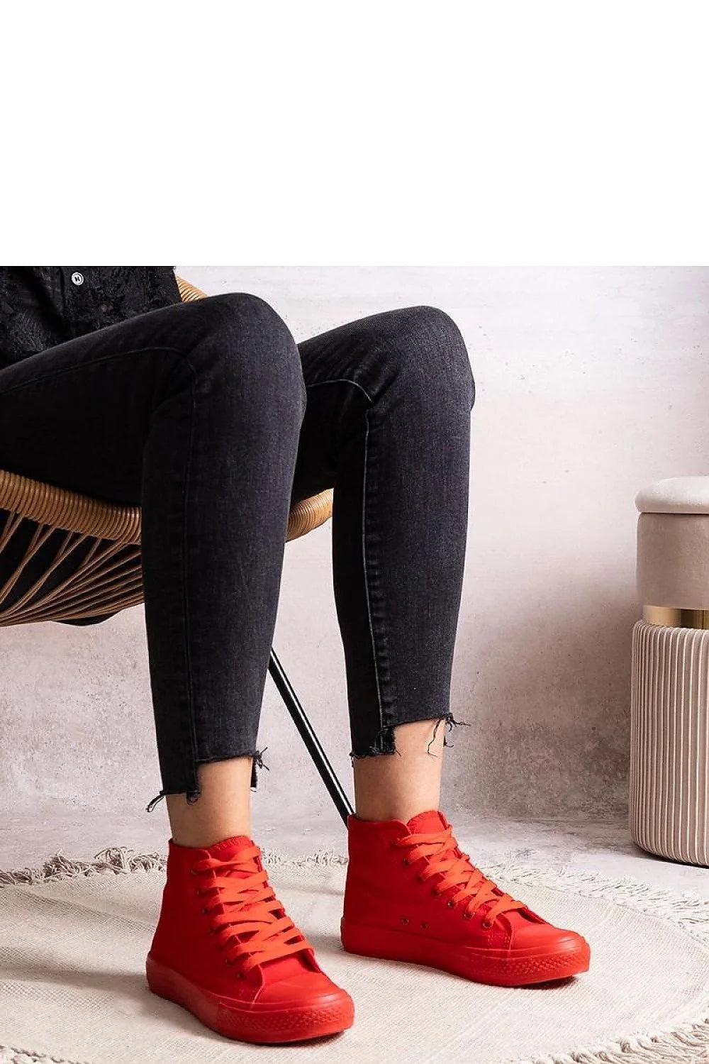 Baskets montantes pour femme design moderne audacieux Rafife Solea couleur rouge vif tige haute confort port