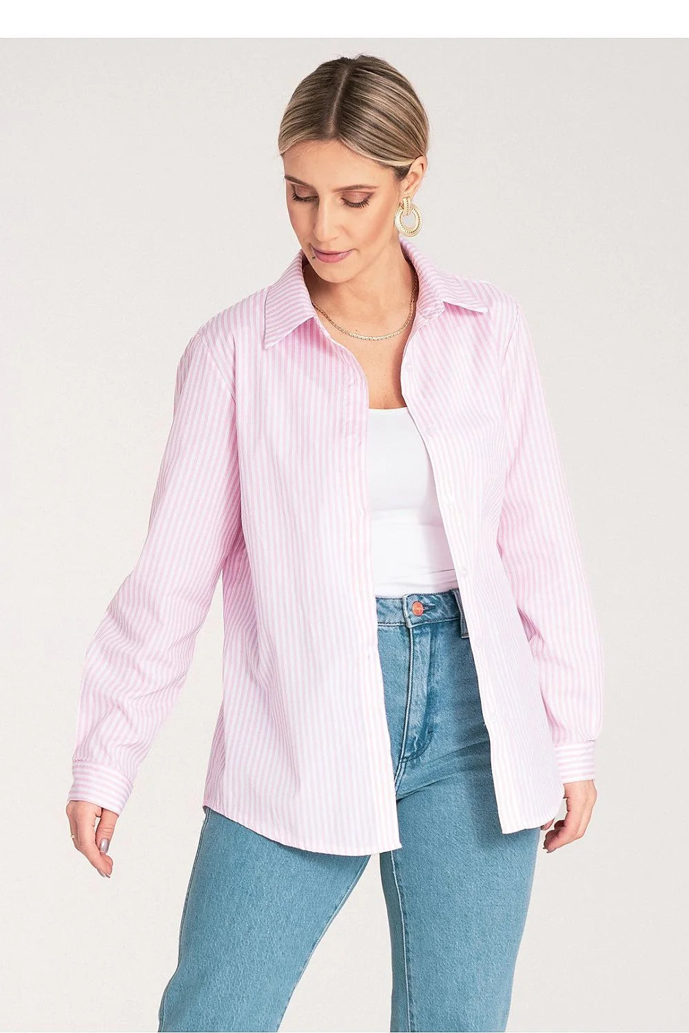 chemise femme oversize tunique rayures verticales rose pâle blanche col classique boutonnage central manches longues poignets boutonnés popeline légère respirante
