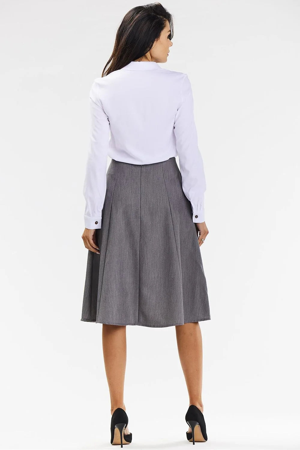Jupe et chemise élégante en coton et laine, coupe ajustée et évasée, blanc et gris, tenue professionnelle femme
