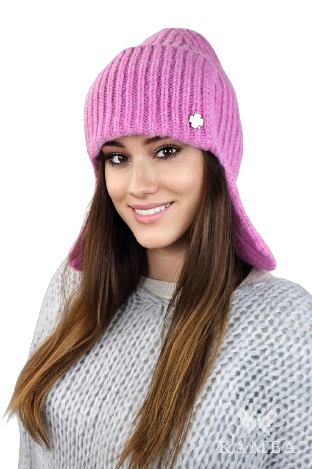 Bonnet femme Kamea coloris rose vif style moderne audacieux matière haute qualité viscose polyamide doux hypoallergénique hiver printemps automne