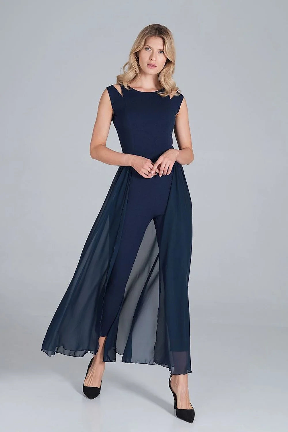 Combinaison femme chic en mousseline, élégante, sans manches, gris clair, style moderne, cape longue