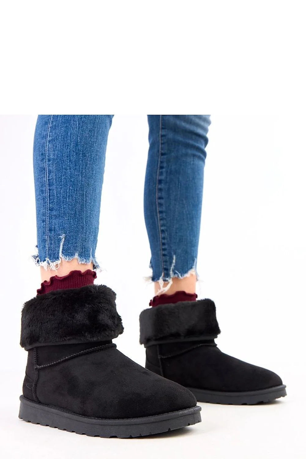 bottines femme fourrées suédine noire cheville col retroussable fausse fourrure bout rond semelle crantée antidérapante intérieur chaud moelleux confort hivernal