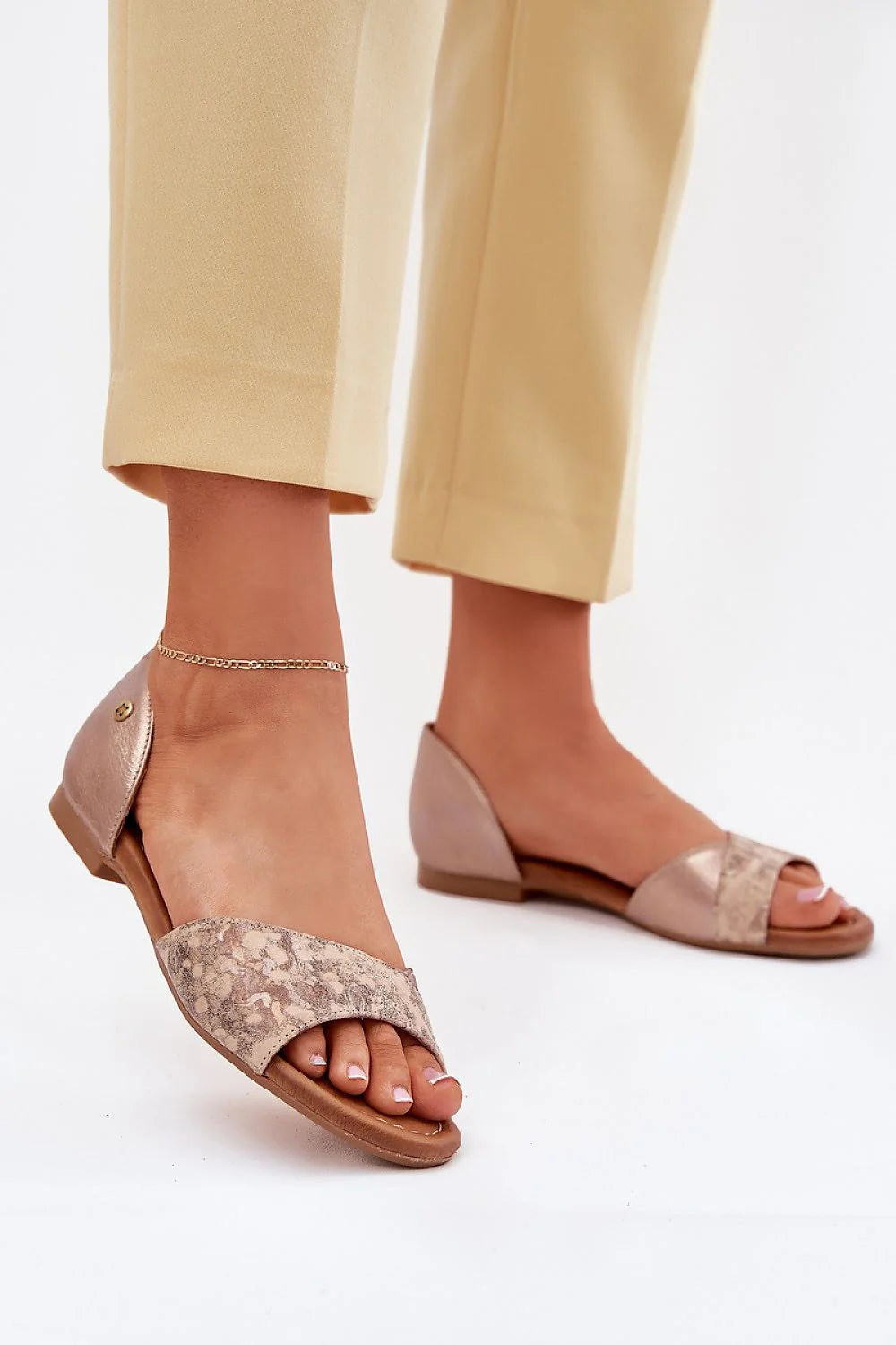 Sandales pour femme élégantes ouvertes à l'avant cuir naturel tissu tulle champagne rose métallique talon plat confortable occasion estivale