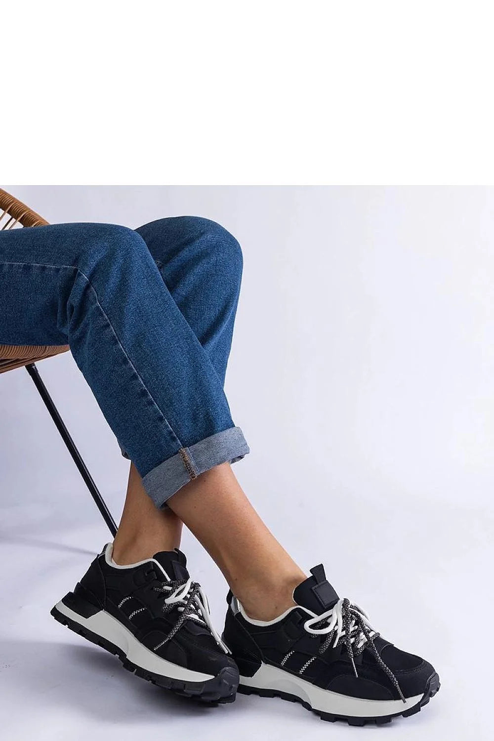 Baskets Solea pour femmes, style athlétique urbain, cuir écologique, fermeture à lacets, confortable et durable