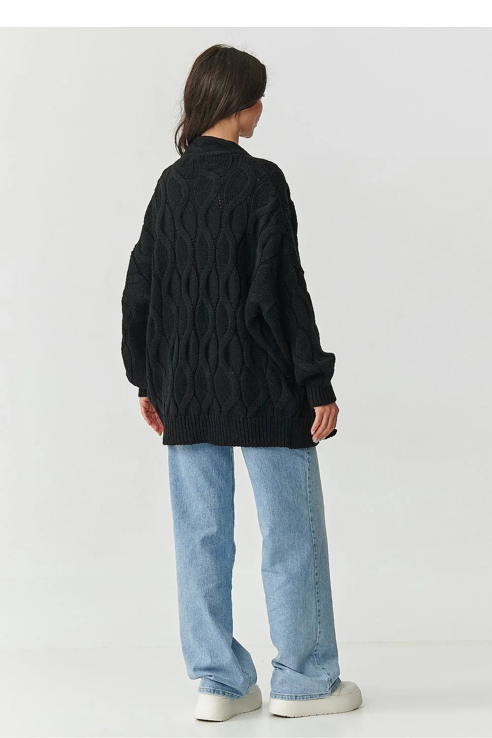 cardigan femme oversize noir col châle maille épaisse torsadée coupe longue ouverte manches longues bouffantes bords côtes finition côtelée chic