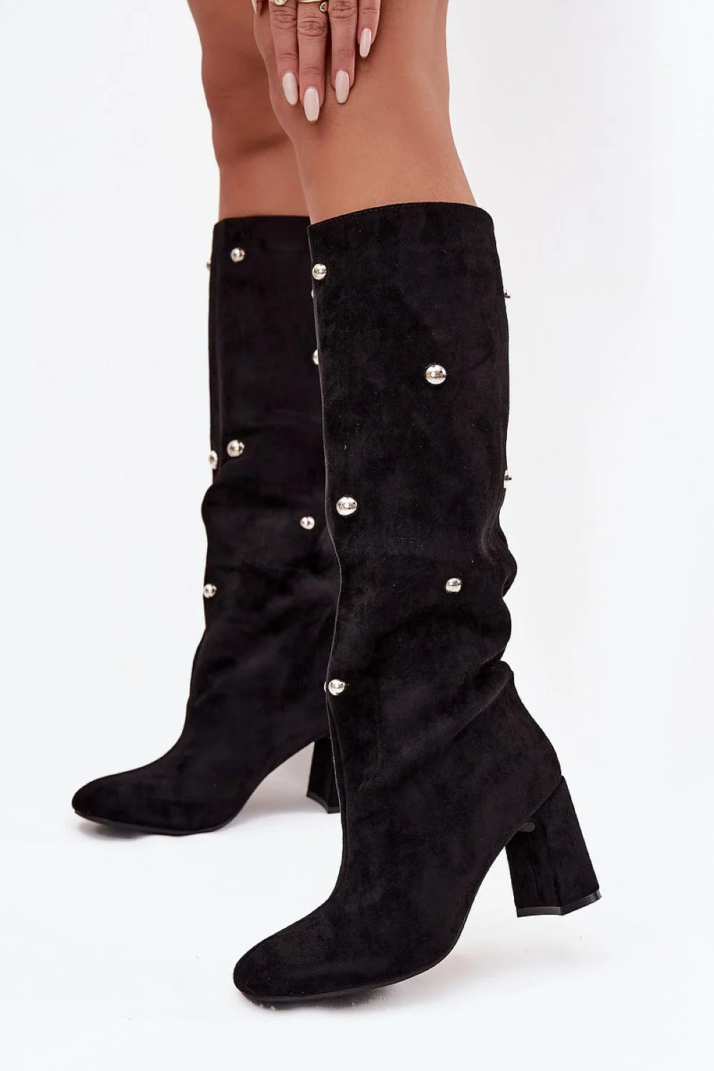 bottes hautes femme suédine noire tige froncée clous argentés talon carré moyen 8cm bout arrondi fourrure doublée