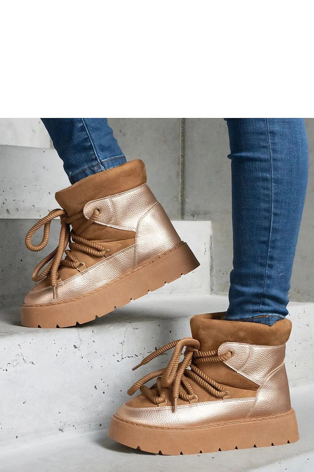 Bottines femmes design moderne élégant cuir métallisé rose doré camel beige tall boot mode urbain tendance