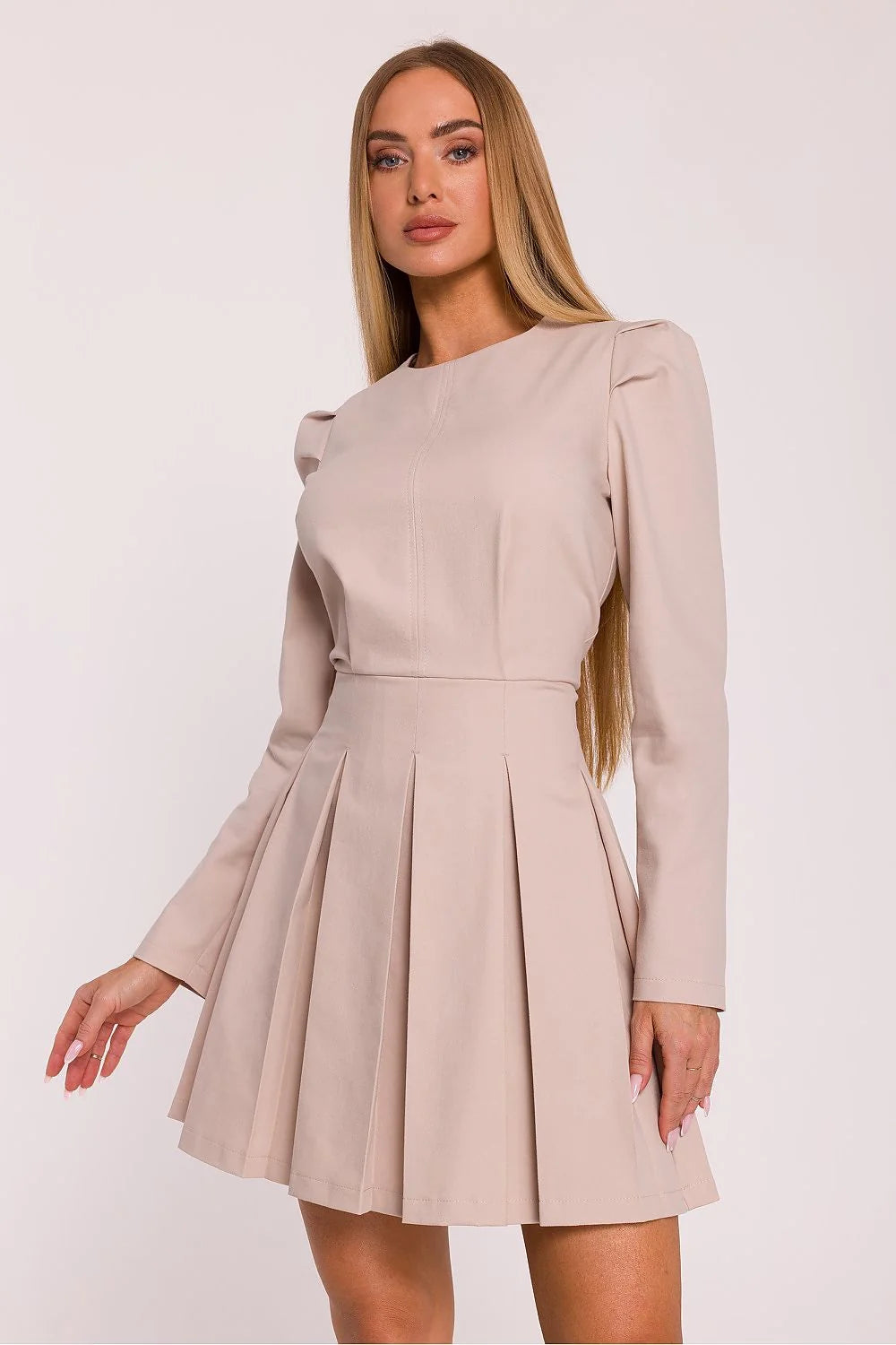 robe Moe tissu imitation denim mat élastique encolure ronde manches longues épaules structurées taille cintrée jupe plissée mini beige