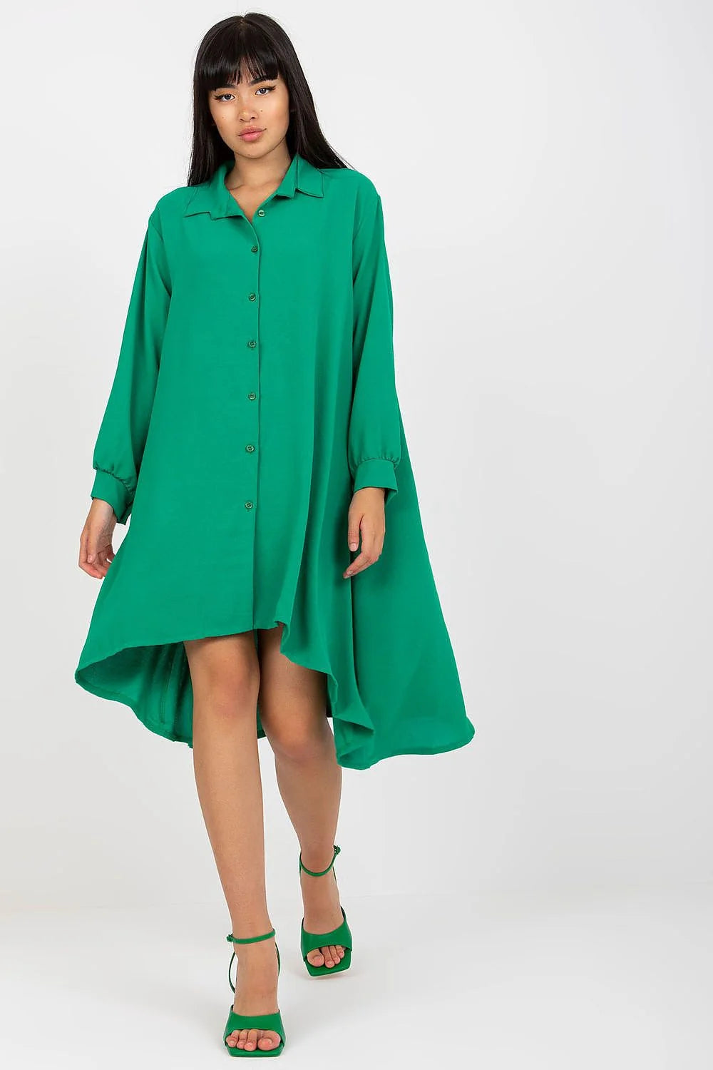 Robe chemise pour femme manches longues boutonnée asymétrique vert vif polyester élasthanne moderne style décontracté