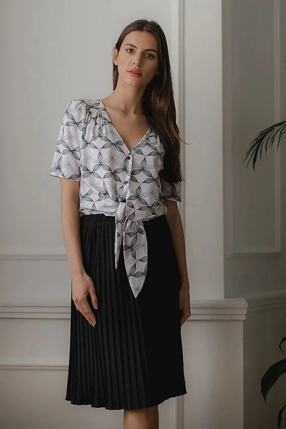 robe femme coton élégante motifs géométriques bleu pastel manches bouffantes décolleté noeud taille jupe plissée midi fluide soyeuse