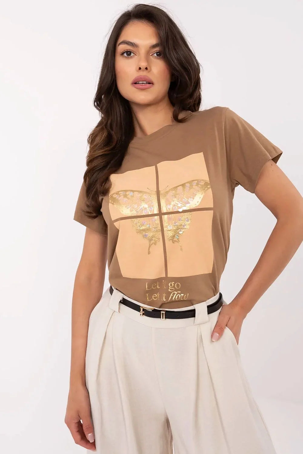 T-shirt pour femme style casual couleur marron motif papillon doré élasthanne coton message Let it go Let it flow coupe ajustée