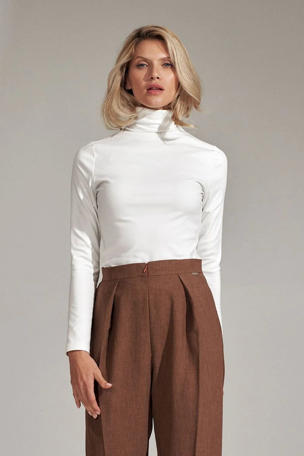 Pull col roulé viscose élasthanne élégant et confortable manches longues style classique blanc intemporel