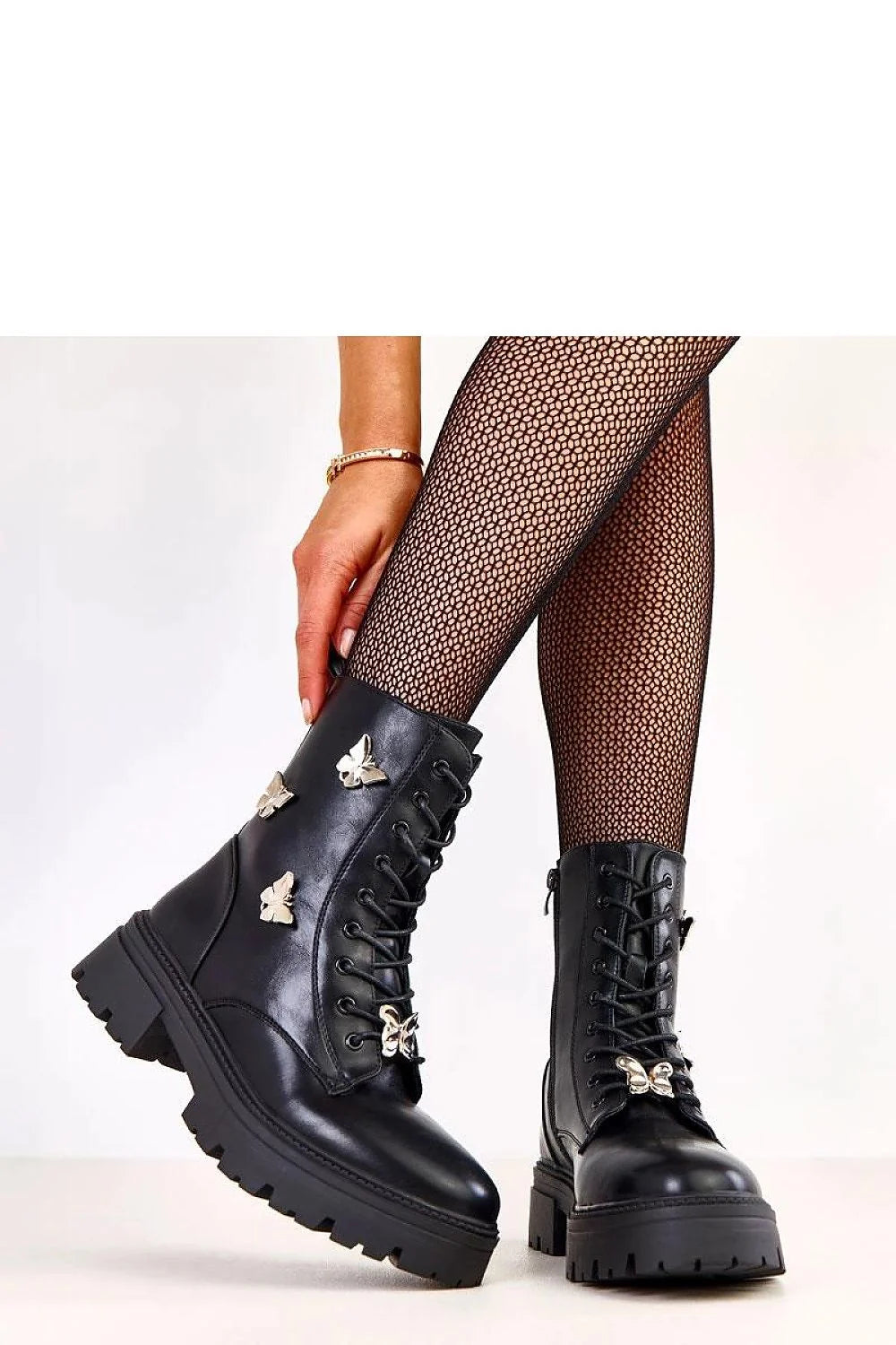 bottines rangers femme noires cuir écologique semelle crantée talon 5cm confort doublure chaude zip latéral papillons métalliques rond adhérence