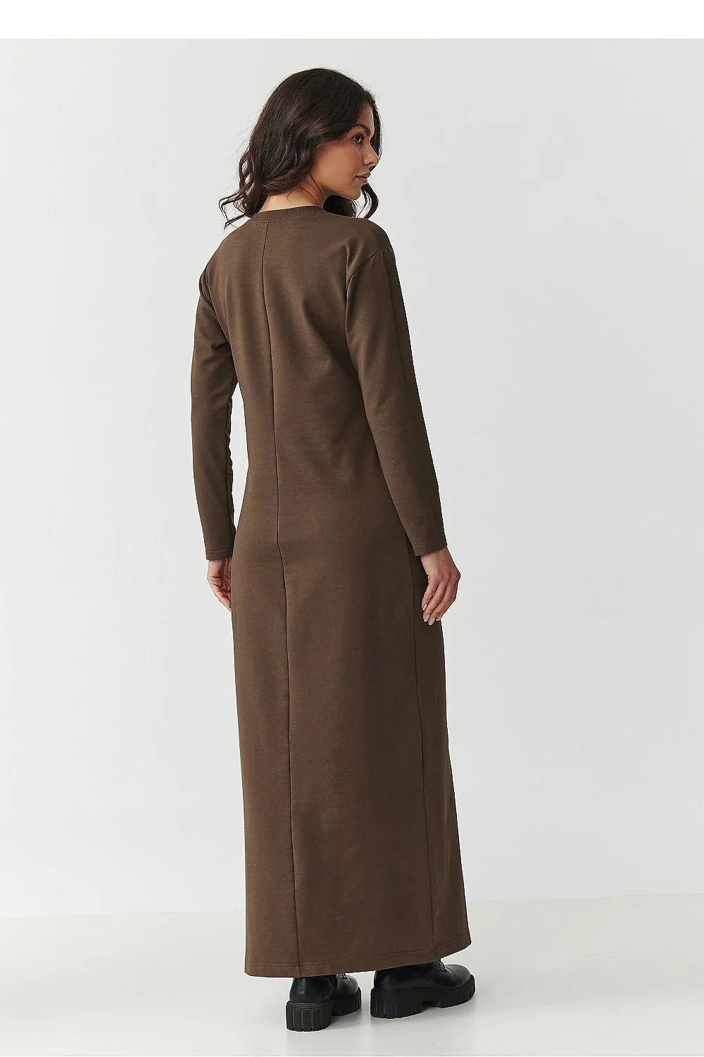 robe longue maxi casual manches longues col rond coupe droite décontractée marron cacao jersey doux légèrement extensible fente latérale cheville