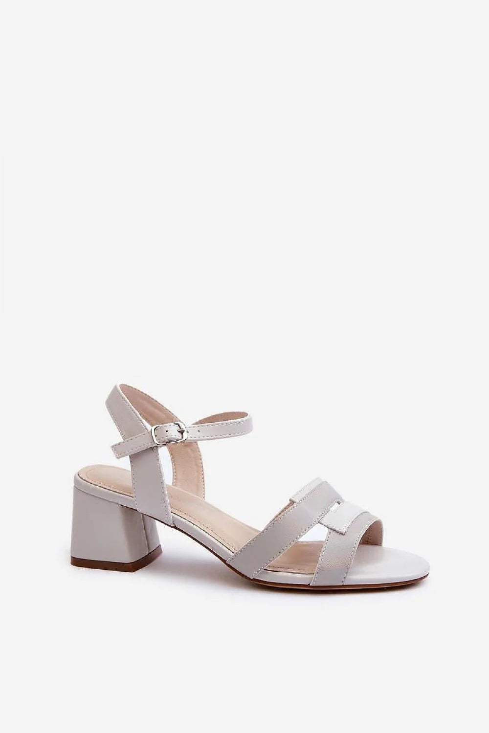 sandales femme talon carré stable élégantes gris perle cuir synthétique brides croisées cheville réglable boucle métallique semelle coussinée confortable