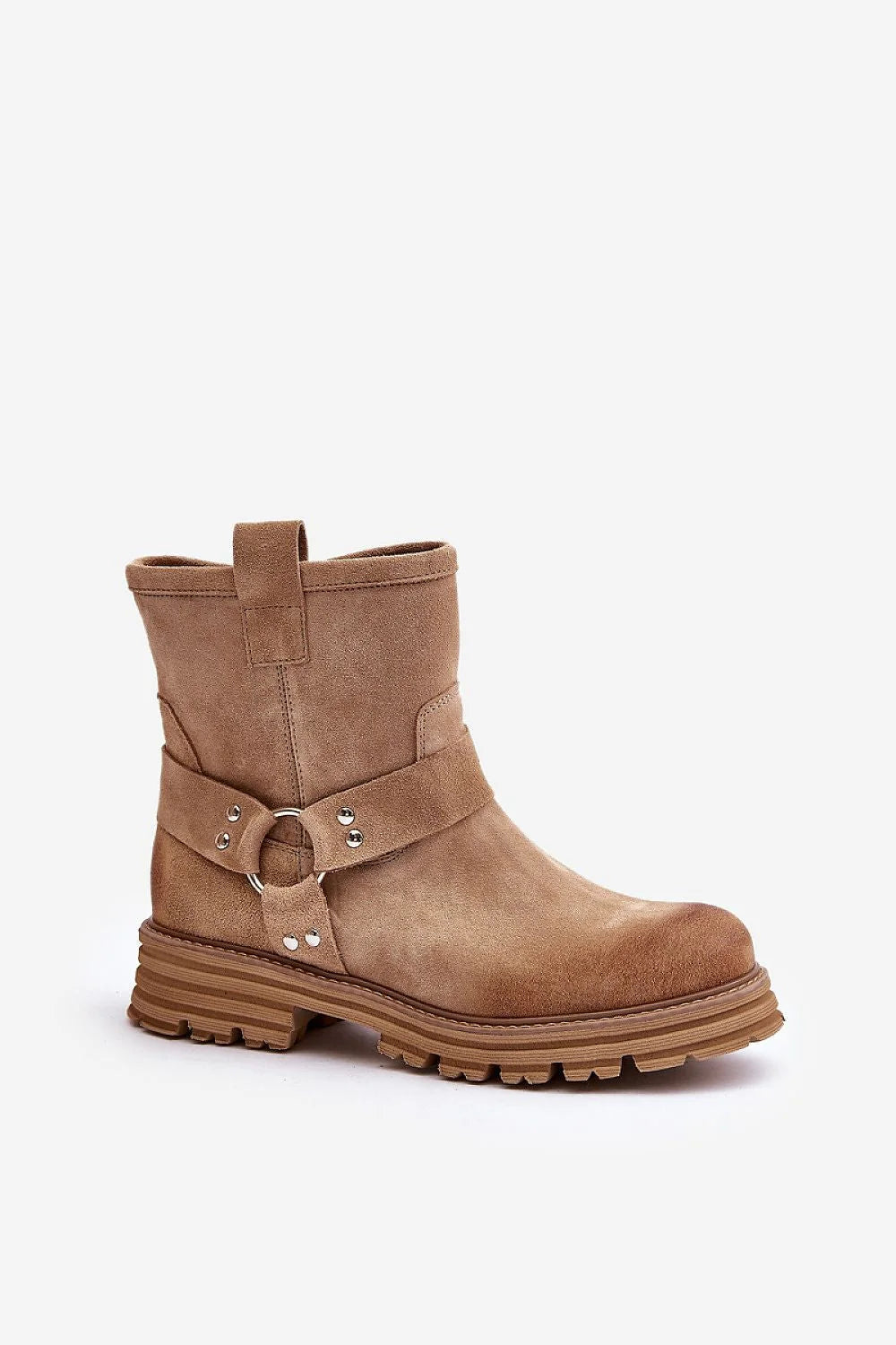 Bottes femme style moto cuir suédé beige mi-haute fermeture éclair sangle clous talon plat semelle caoutchouc profonde