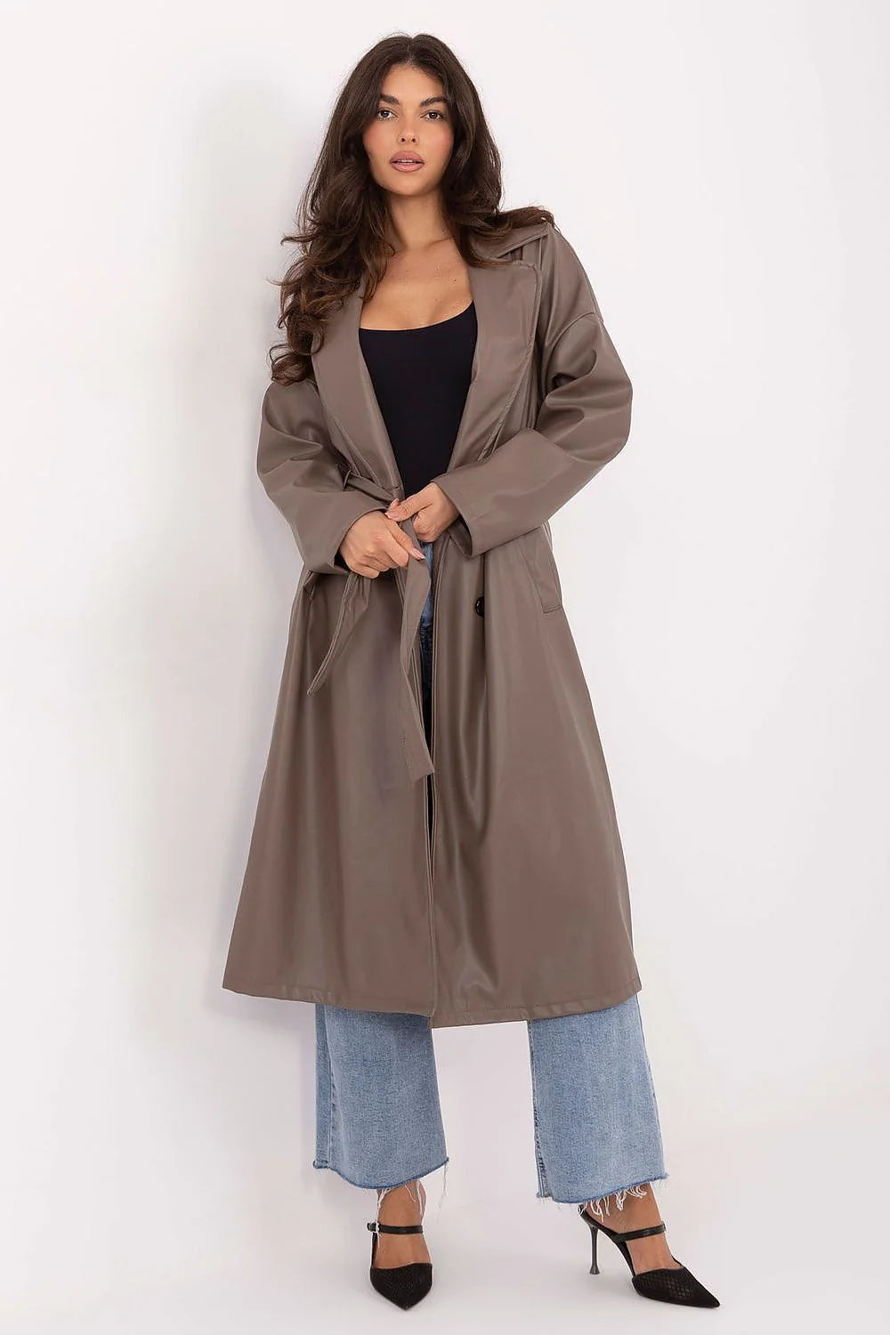manteau cuir femme similicuir taupe oversize midi trench ceinturé ceinture nouée col tailleur manches longues poches latérales finition lisse intemporel
