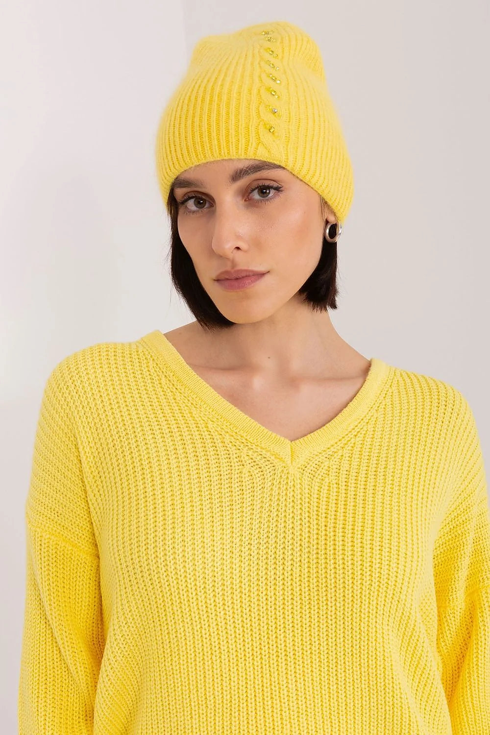 bonnet hiver chaud tressé acrylique angora jaune vif slouchy femme torsade strass dorés grosse maille extensible confortable élégant isolant thermique