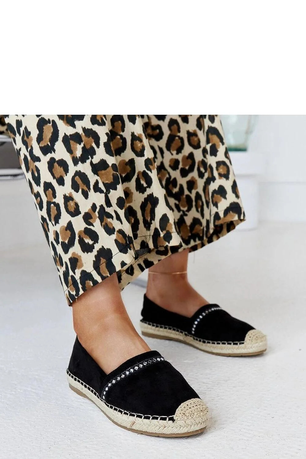 espadrille Solea noire toile suède zircons strass semelle jute tressée caoutchouc bout renforcé beige surpiqûres contrastées casual chic estival confortable