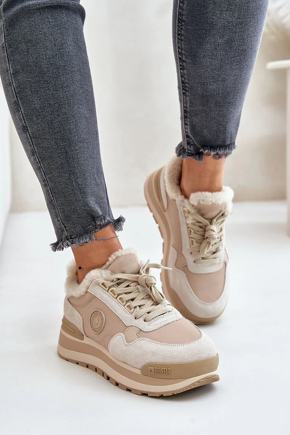 Chaussures de sport pour femmes style moderne élégant Big Star fourrure automne-hiver confortable coupe basse