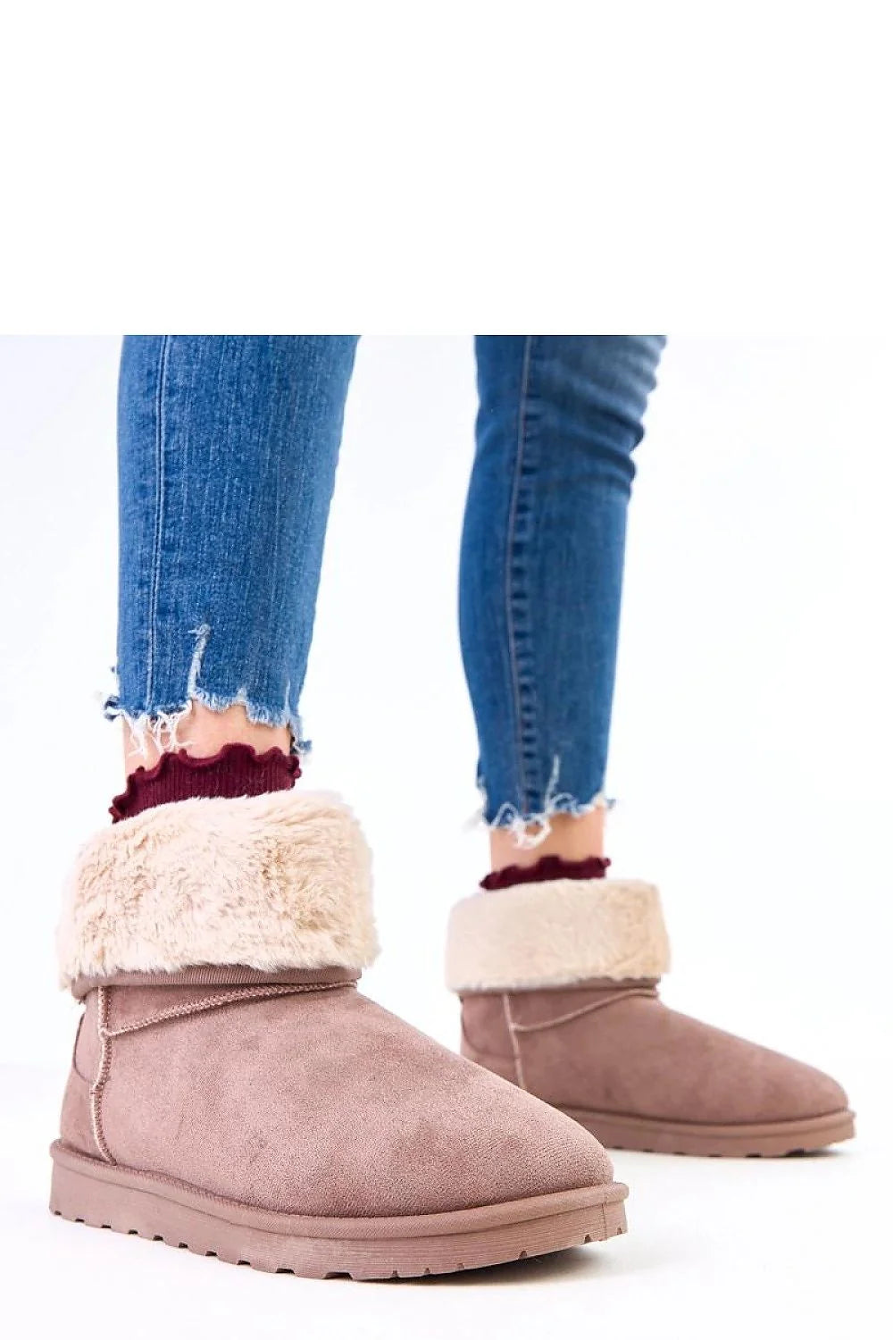 bottines neige fourrées femme cheville suédine rose poudré taupe bout rond bord retourné fausse fourrure crème semelle caoutchouc antidérapante confortable
