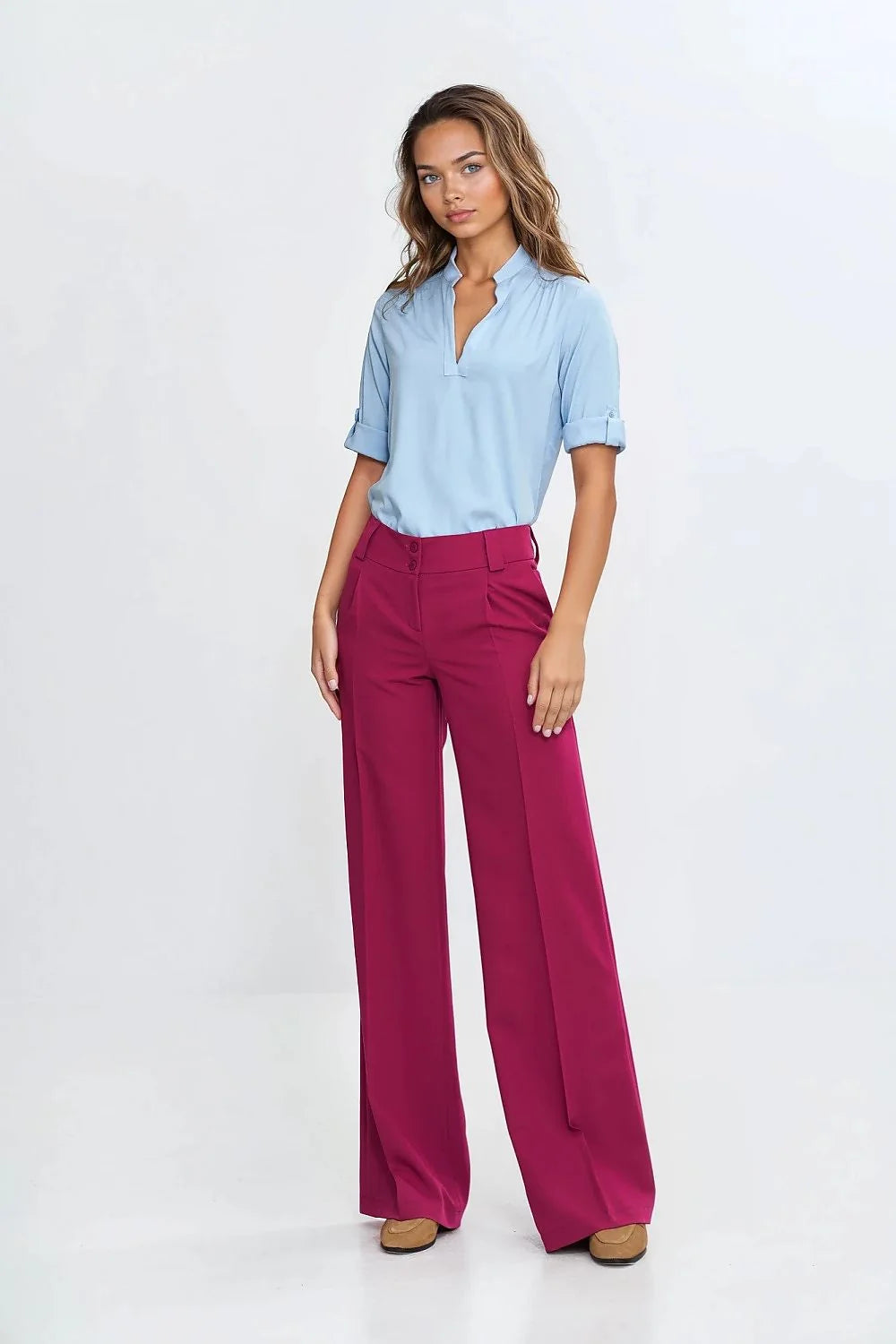 chemisier Nife viscose douce légère bleu clair manches patte boutonnage retroussables plis épaules coupe ajustée féminine élégante versatile confortable durable