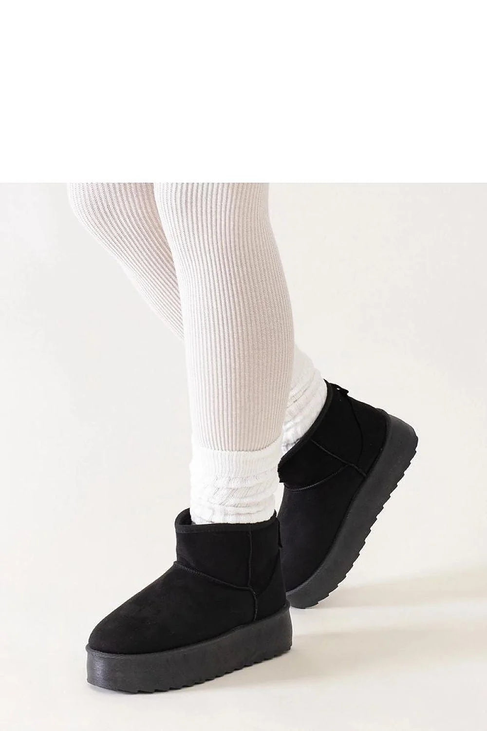 bottines femme noires Thaisa plateforme haute suédine doublées chaudes semelle crantée antidérapante slipon faciles enfiler bout rond couture apparente confort
