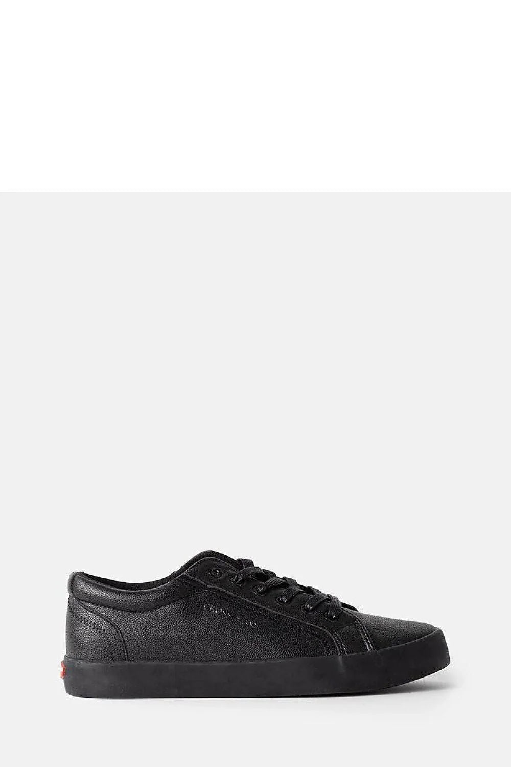 Baskets femmes modernes élégantes noires cuir texturé semelle caoutchouc confort amorti style décontracté coupe ajustée lacets noirs finitions métalliques occasion quotidienne