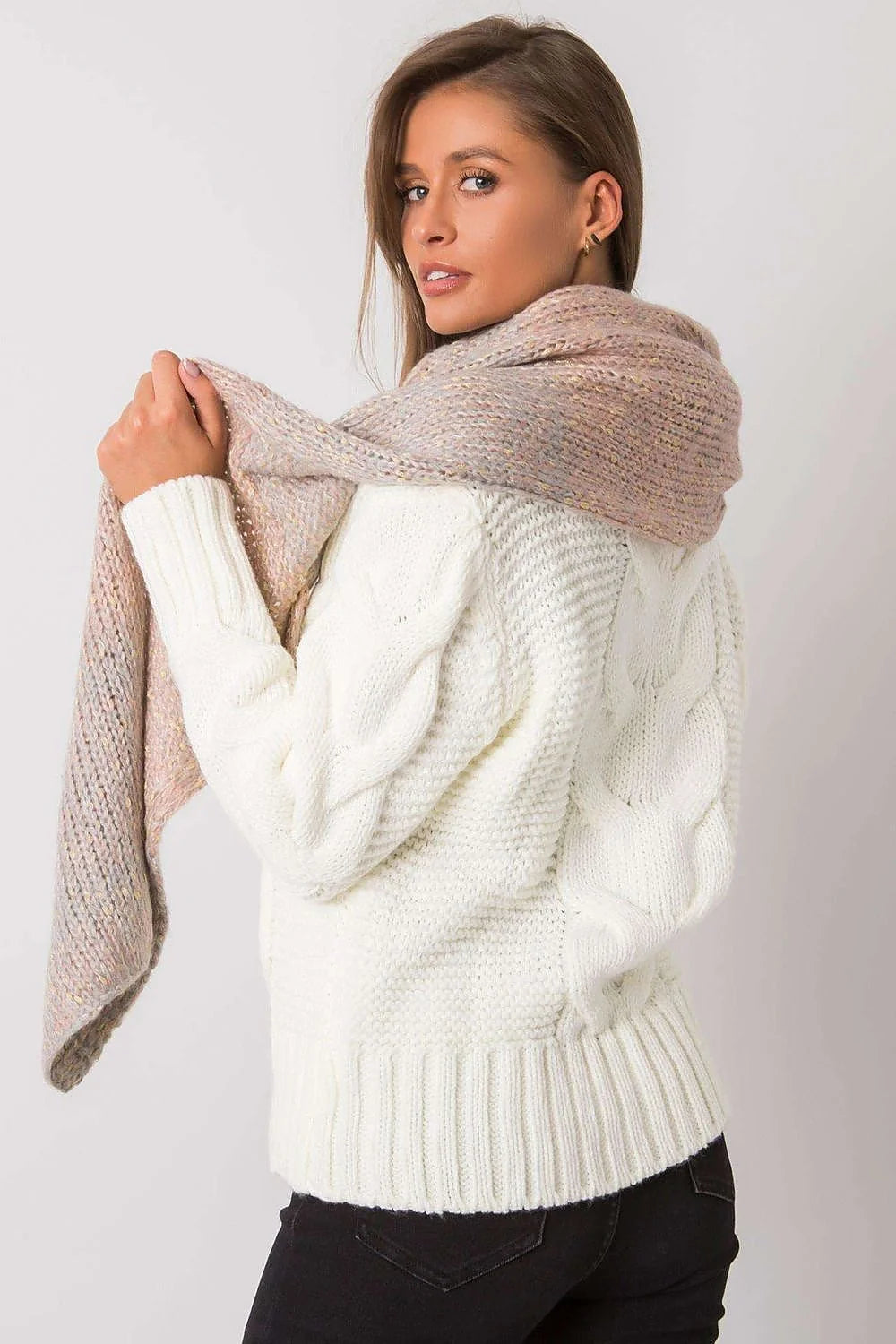 Écharpe châle tubulaire acrylique élégante torsadée chaude douce pour un hiver stylé et confortable