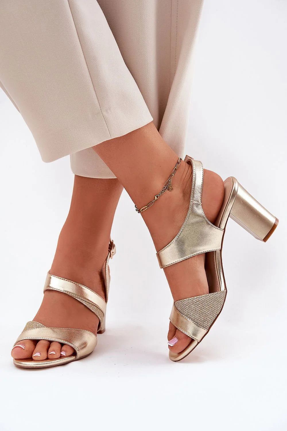 Sandales femme talons hauts dorées lanières croisées boucle cheville cuir artificiel confort moderne occasion spéciale été soirées