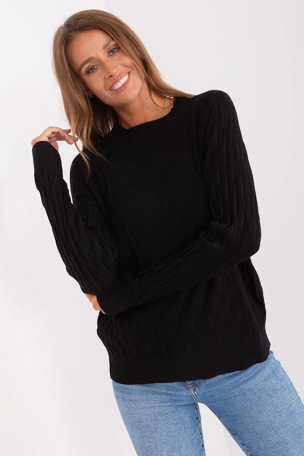 Pull féminin classique en maille polyester noir longues manches épaules tombantes coupe ample occasion décontractée