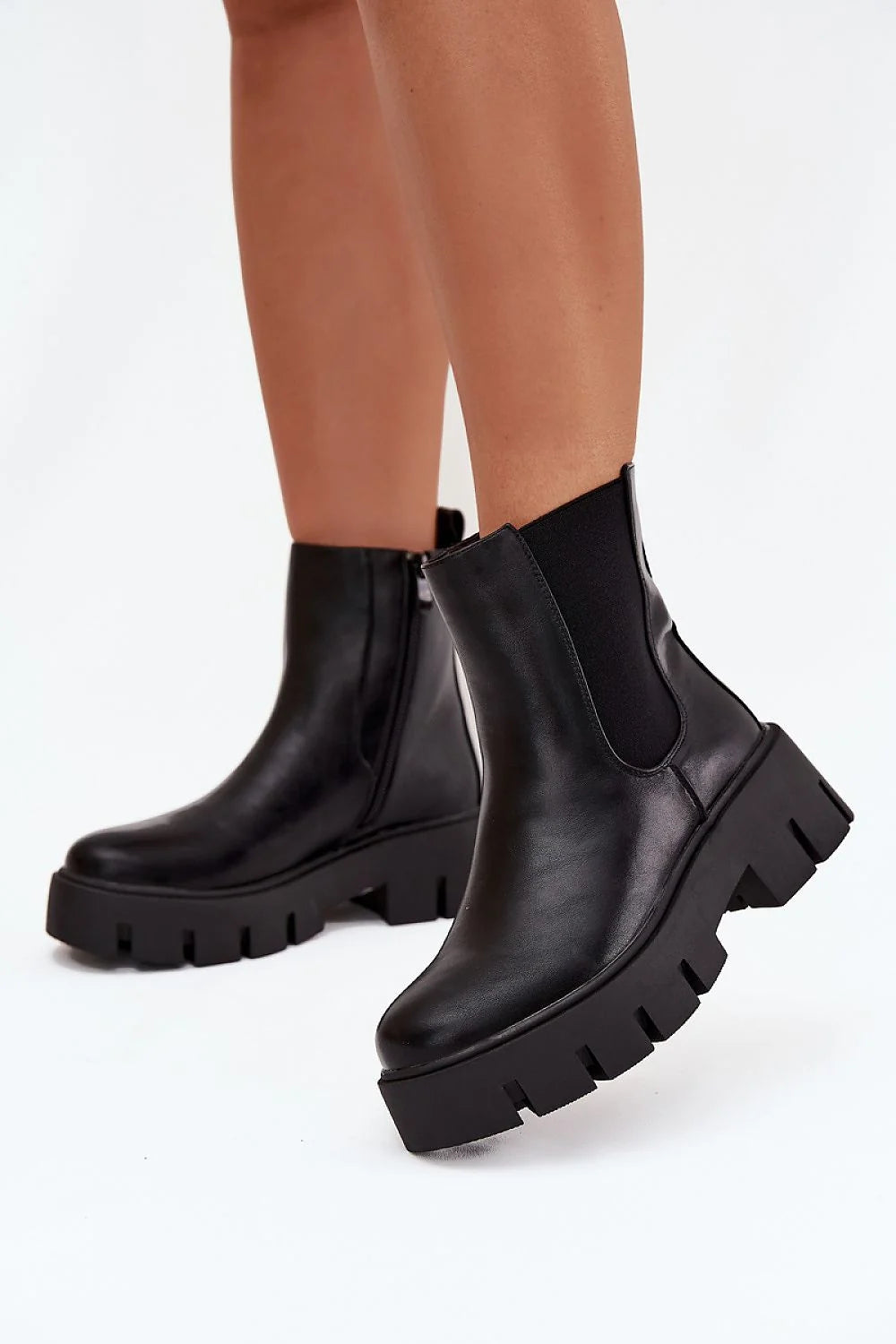 bottines Chelsea femme noires similicuir tige cheville zip interieur empiècements élastiques latéraux semelle plateforme crantée doublure chaude confort maintien rock
