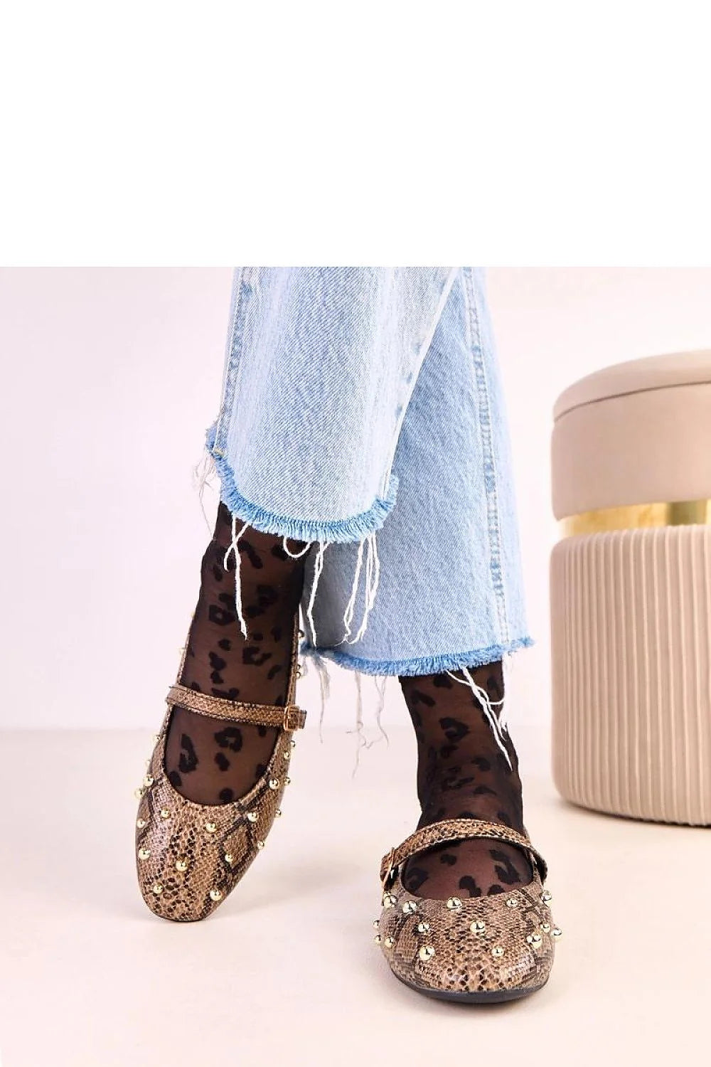 ballerines Solea cuir écologique qualité supérieure bride sangle réglable boucle motif serpent doré perles clous bout carré talon plat confort