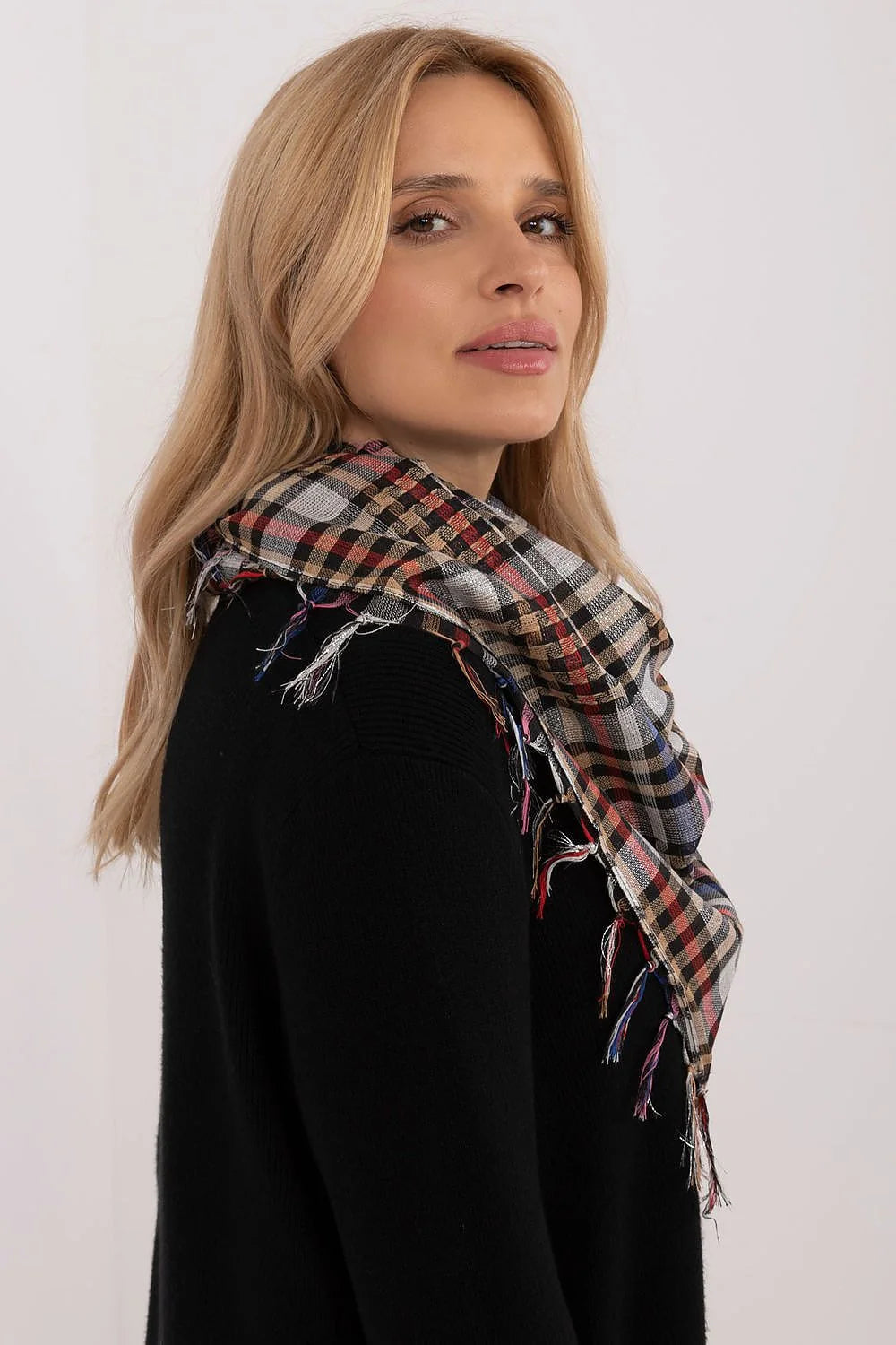 Foulard à carreaux multicolore pour femmes, accessoire mode hiver, écharpe en coton, doux, franges, versatile