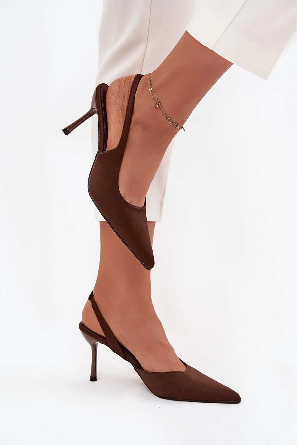 escarpins femme slingback bout pointu effet suède chocolat talon aiguille 8cm bride arrière ouverte découpe plongeante soirée semelle cuir