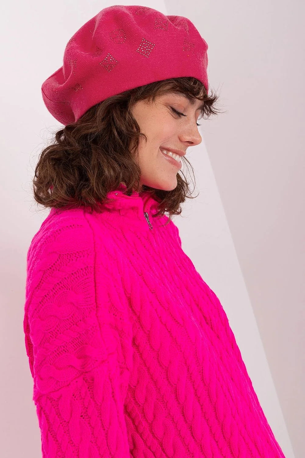 Pull pour femmes design moderne audacieux rose fuchsia maille torsadée fermeture éclair col montant