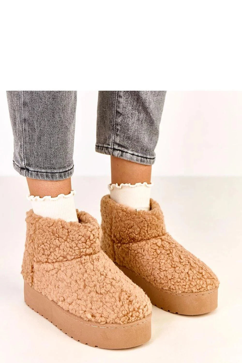 bottes neige fourrure synthétique mouton sherpa beige camel cheville bout rond plateforme 4cm compensée antidérapante doublure chaude rembourrée