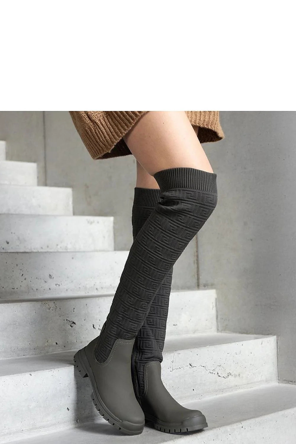 Bottes hautes cuissardes pour femmes design moderne élégant motif géométrique vert kaki matériau synthétique confortable