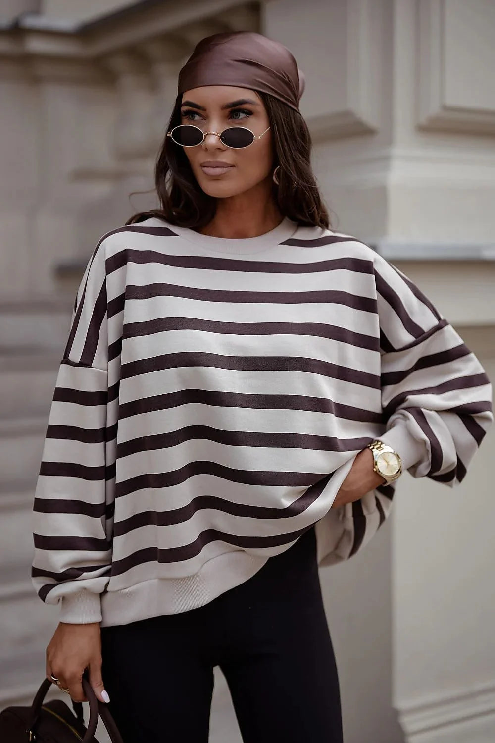 sweatshirt STREL oversize femme rayures horizontales beige marron col rond manches longues tombantes bordscôtes poignets ourlet matière douce
