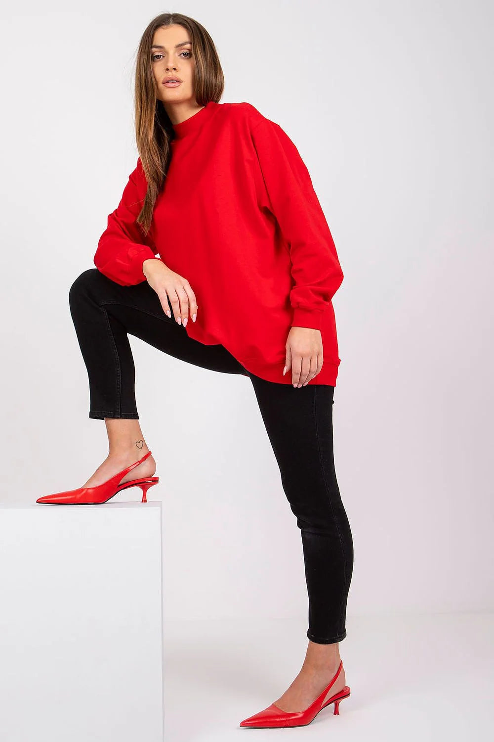 Sweatshirt BFG pour femme en coton 90% élasthanne 10%, style casual oversize, couleur bleu vif, manches longues, col rond côtelé, idéal pour tenues urbaines et décontractées