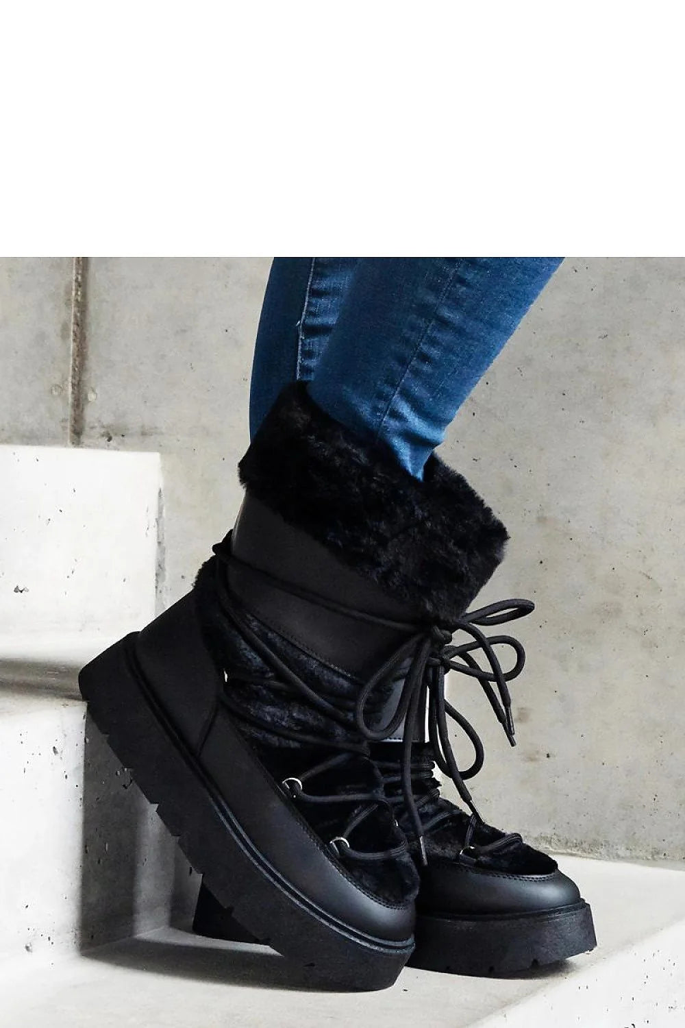 Bottes de neige noires en fourrure pour femme, design moderne, semelle crantée, lacets, style urbain, chaud, confortable, hiver, mode