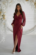 robe longue soirée bordeaux satinée drapée portefeuille décolleté coeur manches bouffantes dentelle sequins paillettes cintrée fente avant haute fermeture invisible