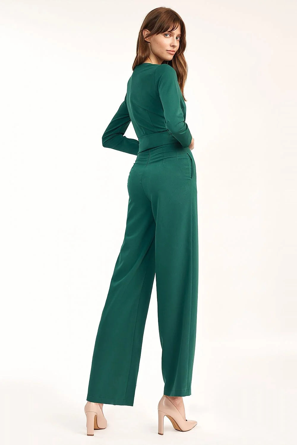 Combinaison fluide vert émeraude chic ceinture nouée jambes larges élégance moderne pour femmes sophistiquées