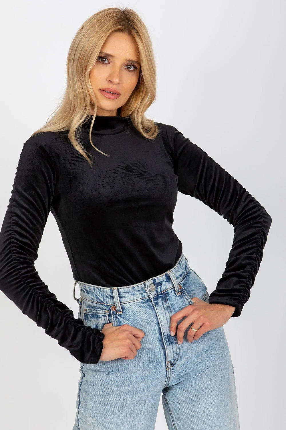 Chemisier velours blanc col montant manches longues coupe droite semi ajustée stretch élégant minimaliste intemporel femme
