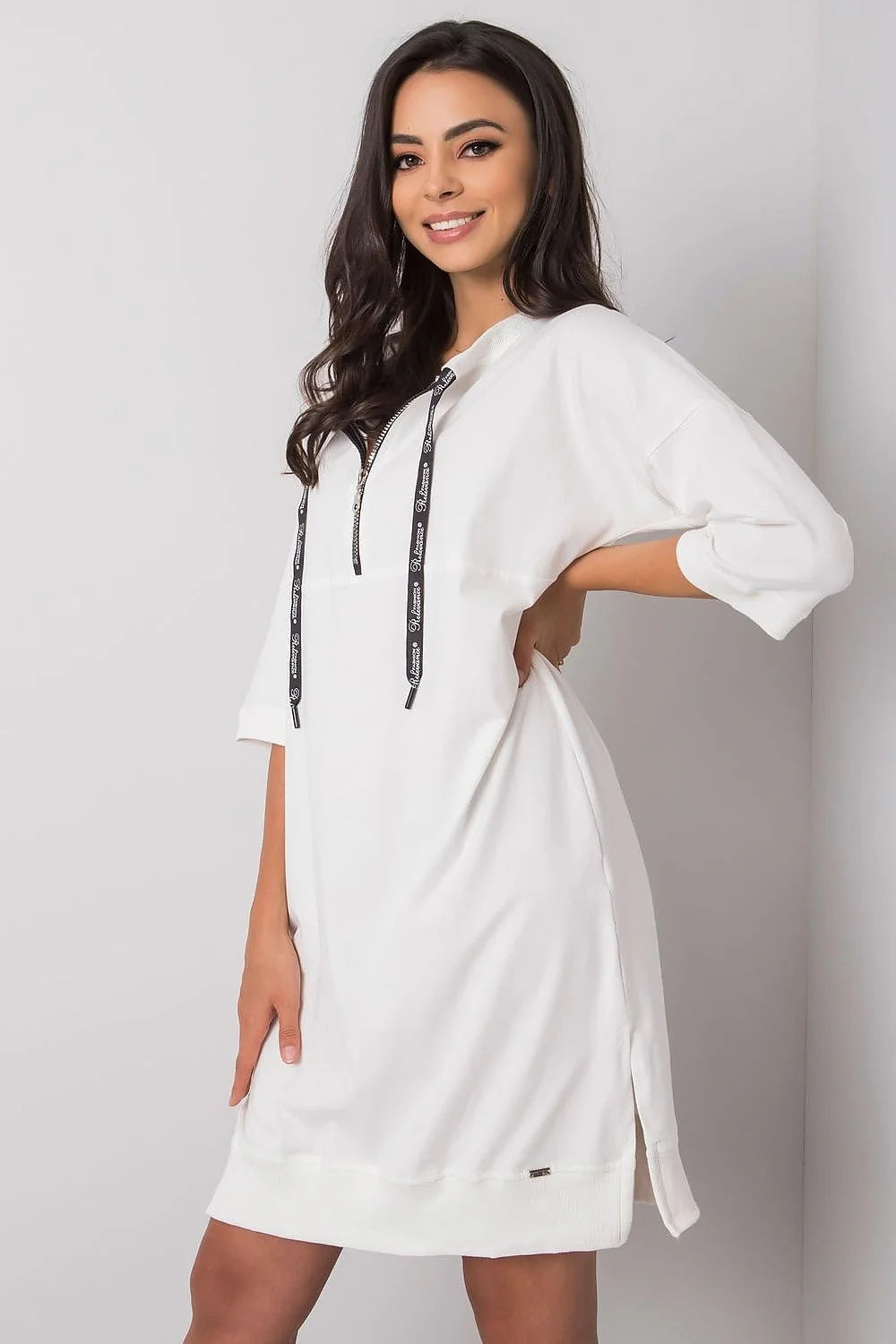 robe casual femme taupe coton elasthanne manches trois quarts fentes latérales coupe loose oversize cordon noir amovible bords côtes