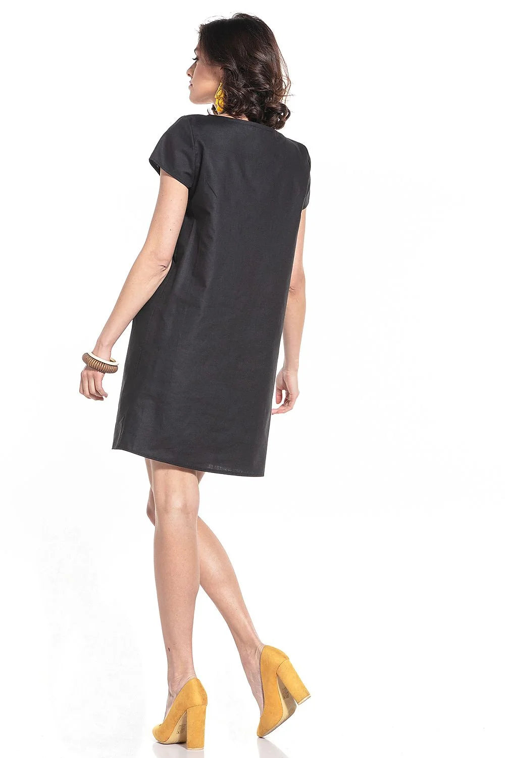robe jour féminine fluide coton noir manches courtes coupe ample droite trapèze col rond fronces popeline légère structurée longueur genou